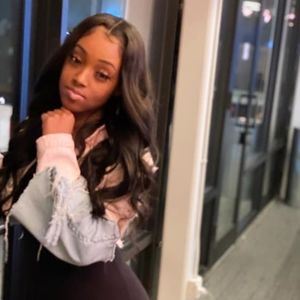 Meet your Posher, Miaa